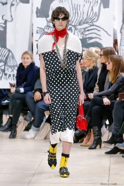 Look 23